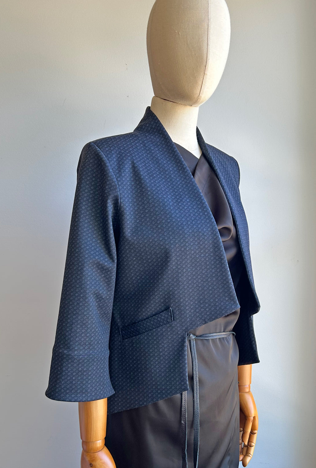 ANGLE BLAZER · navy blot