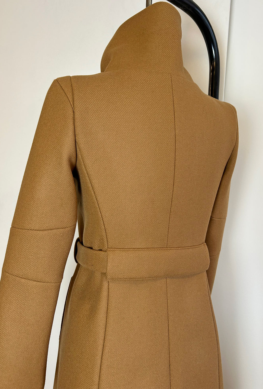 ARCHITECTS COAT · maple