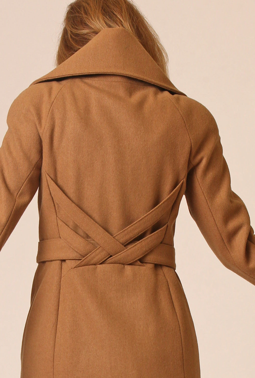 CROSSBAR RAGLAN COAT · camel