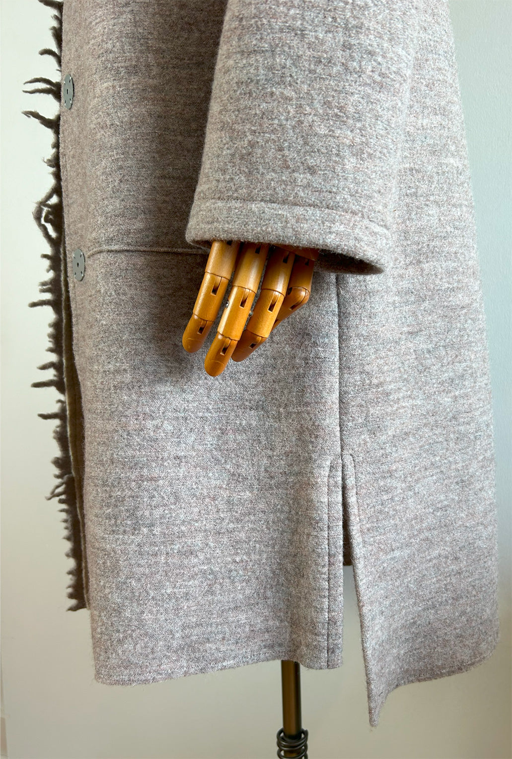 ESSENTIAL COAT · almond