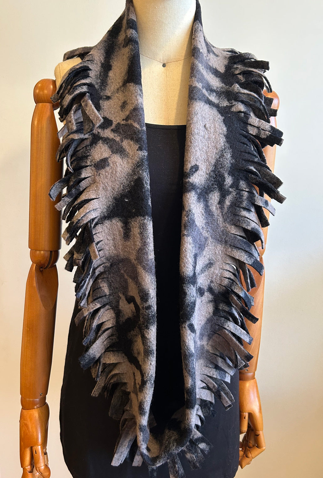 POMP SCARF · ink blot