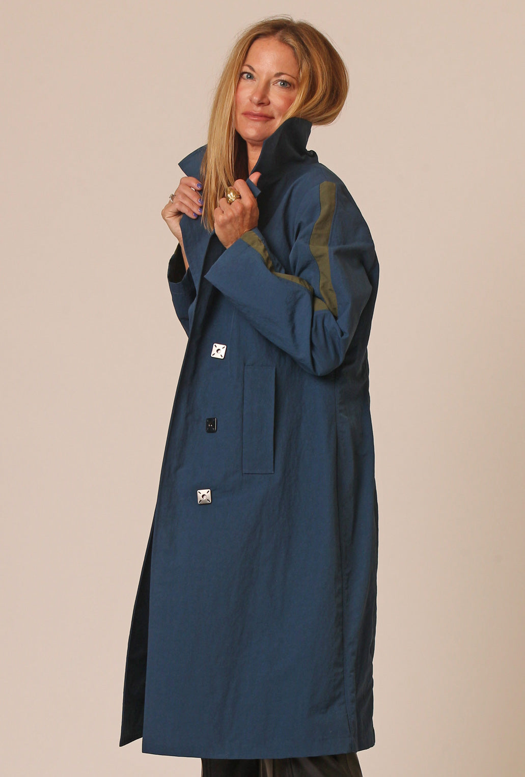 URBAN RAINCOAT · marine blue