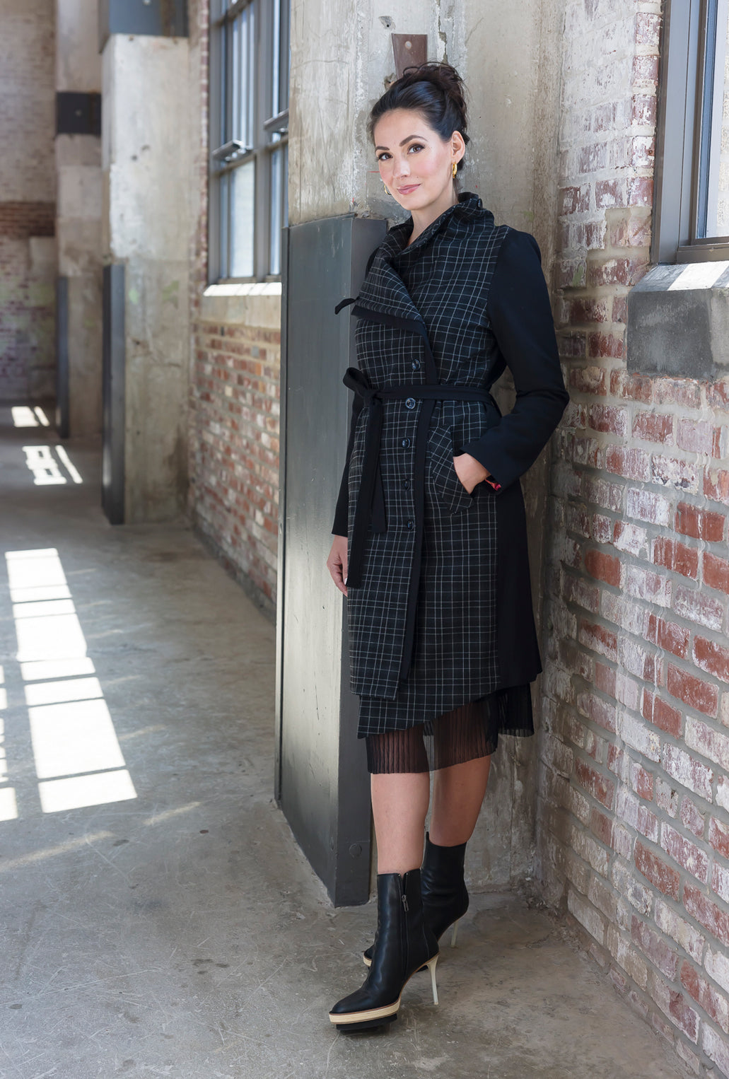 MALYN ASYMMETRICAL COAT · Japanese black & white