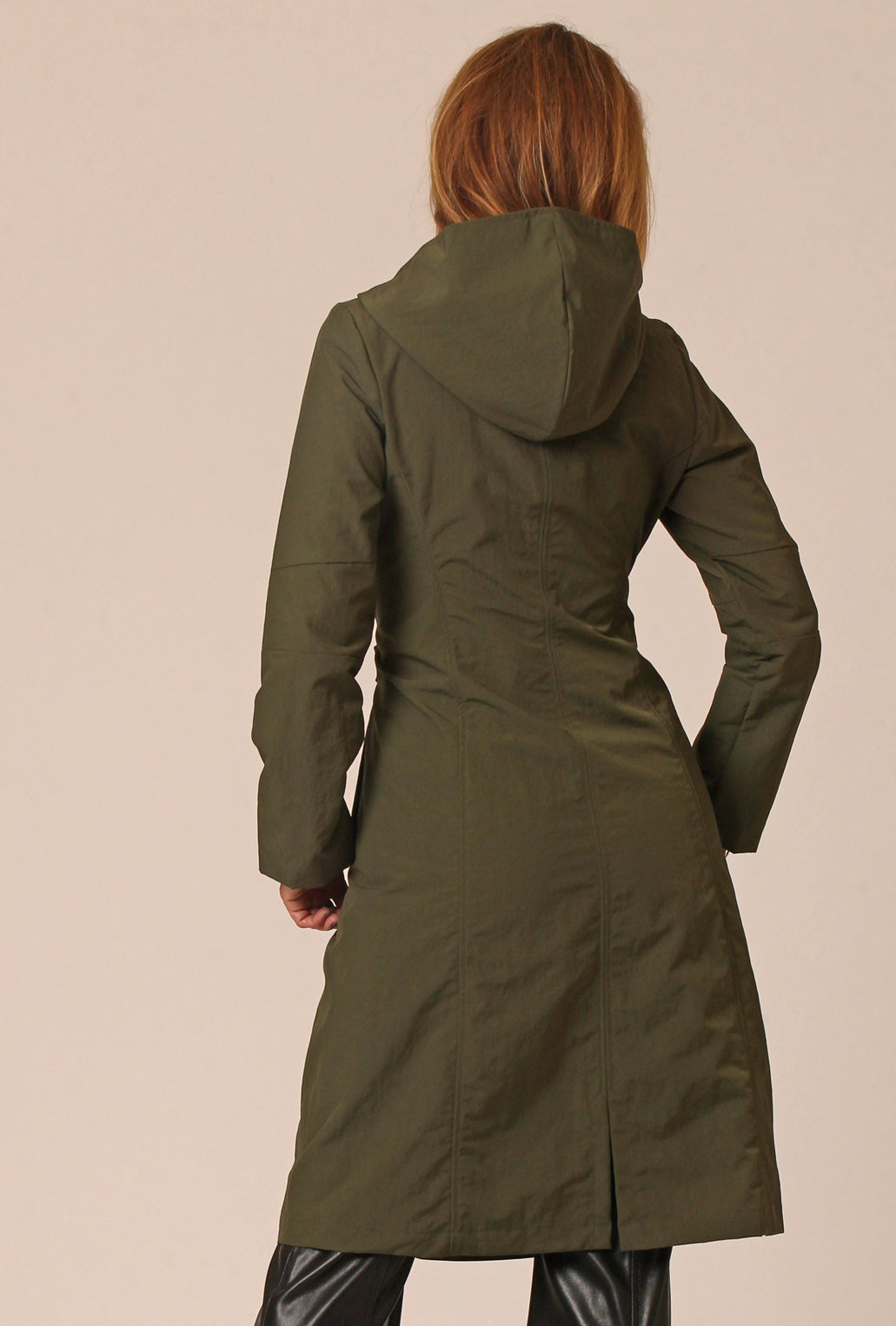 ARCH RAINCOAT · moss