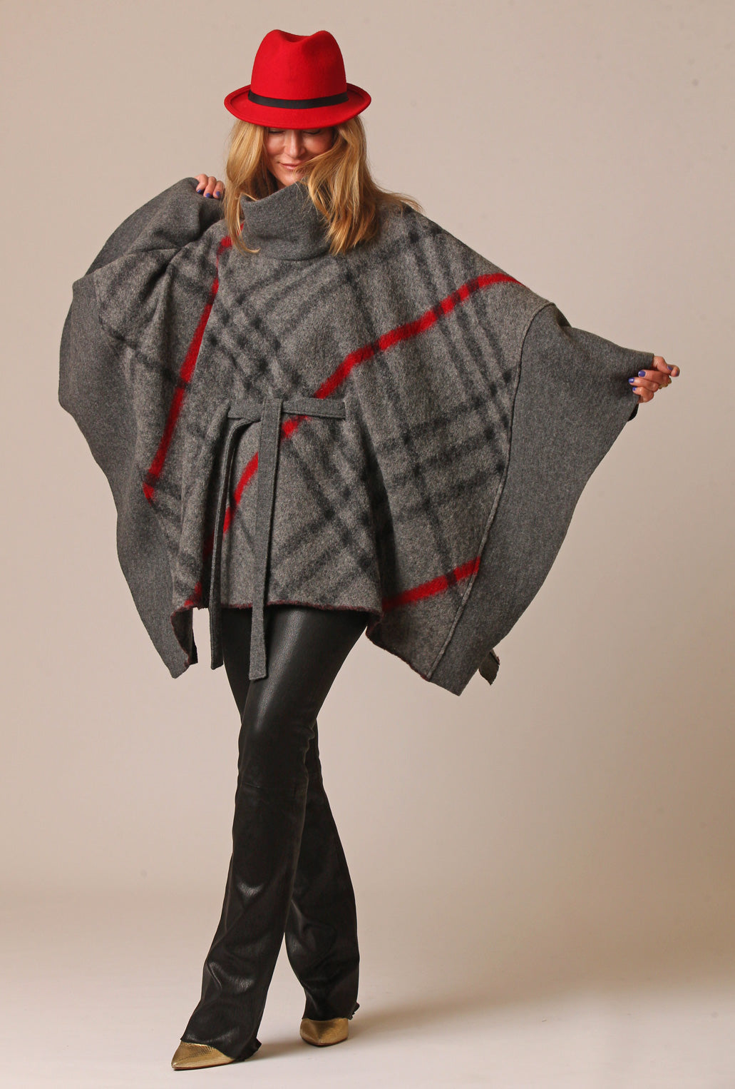 Tie Cape · plaid