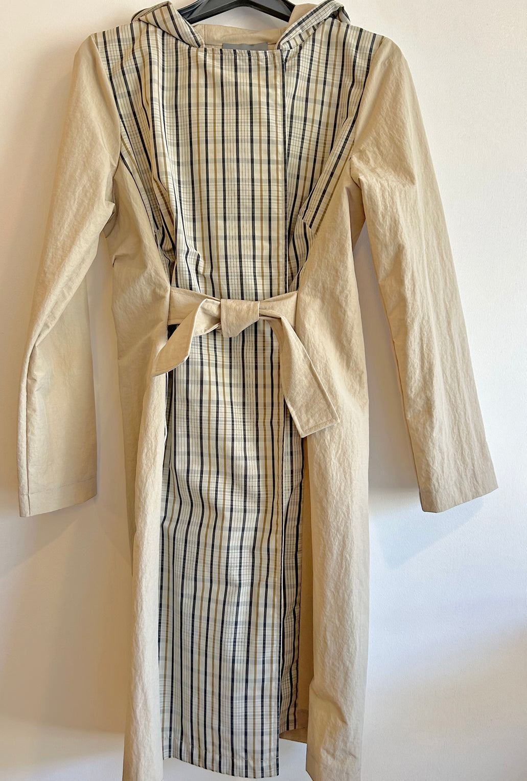 HOODED COACH RAINCOAT · quartz plaid