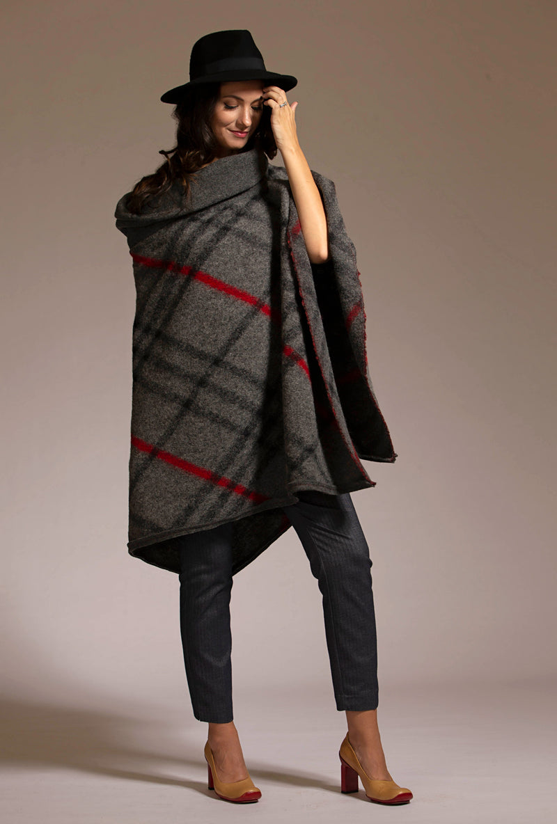 GG PONCHO Pebble Plaid